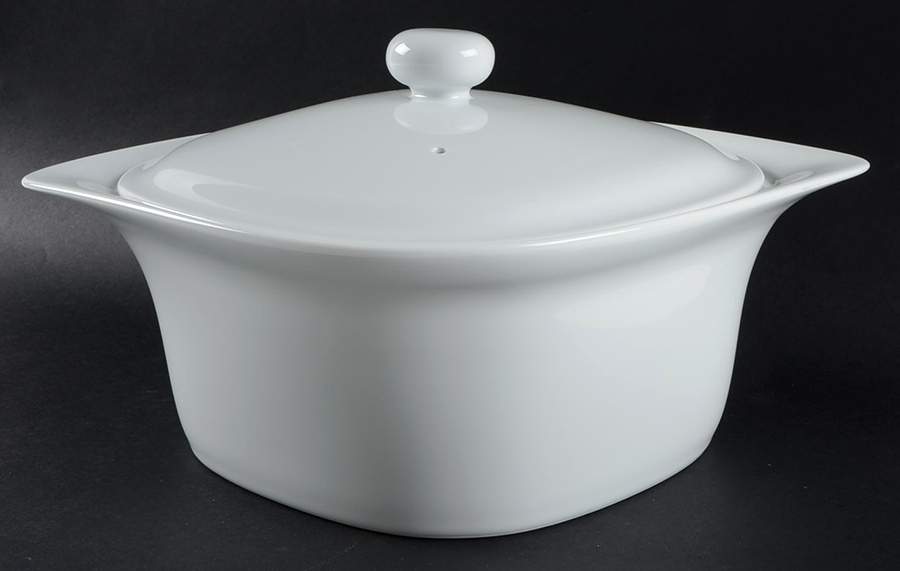 James Martin Cook 4.5 Quart Round Covered Casserole by Denby-Langley-1