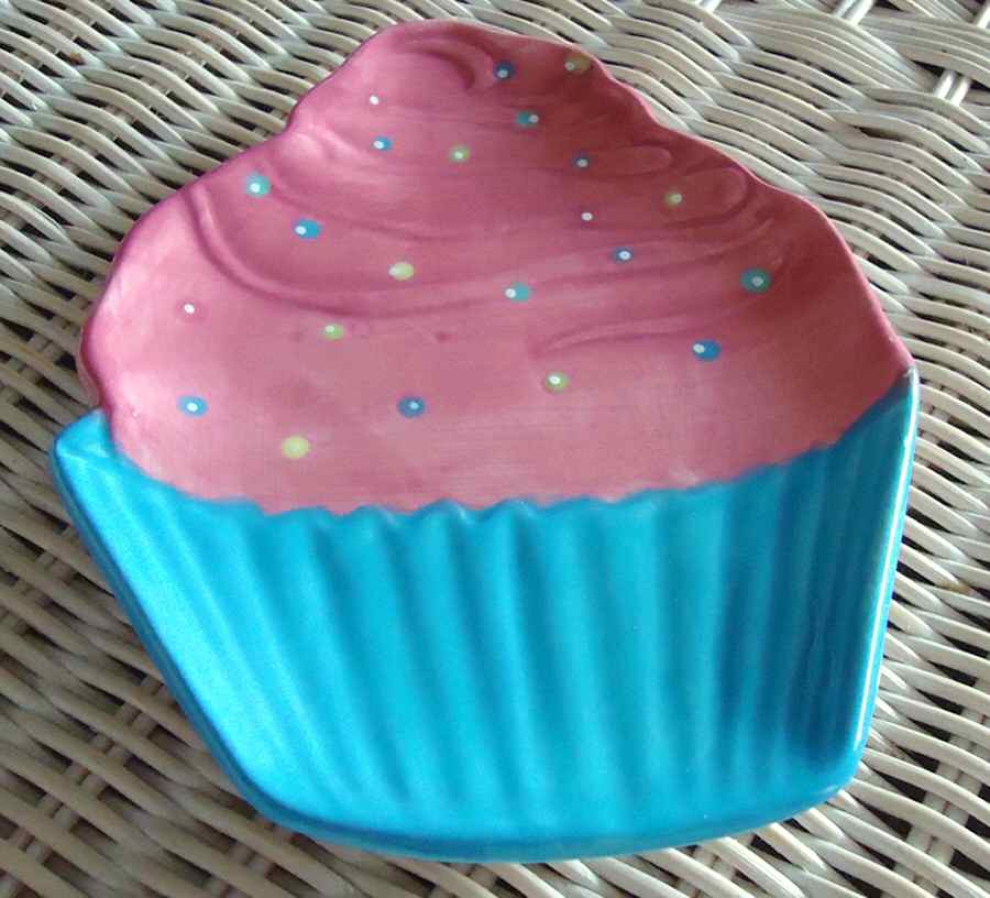 DNZ2 Cupcake Plate by Dennis East-1