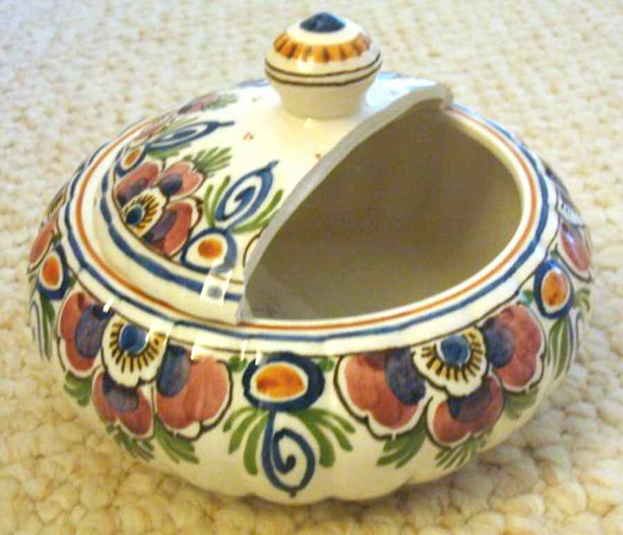 DDP1 Candy Box & Lid by De Delftse Pauw-1