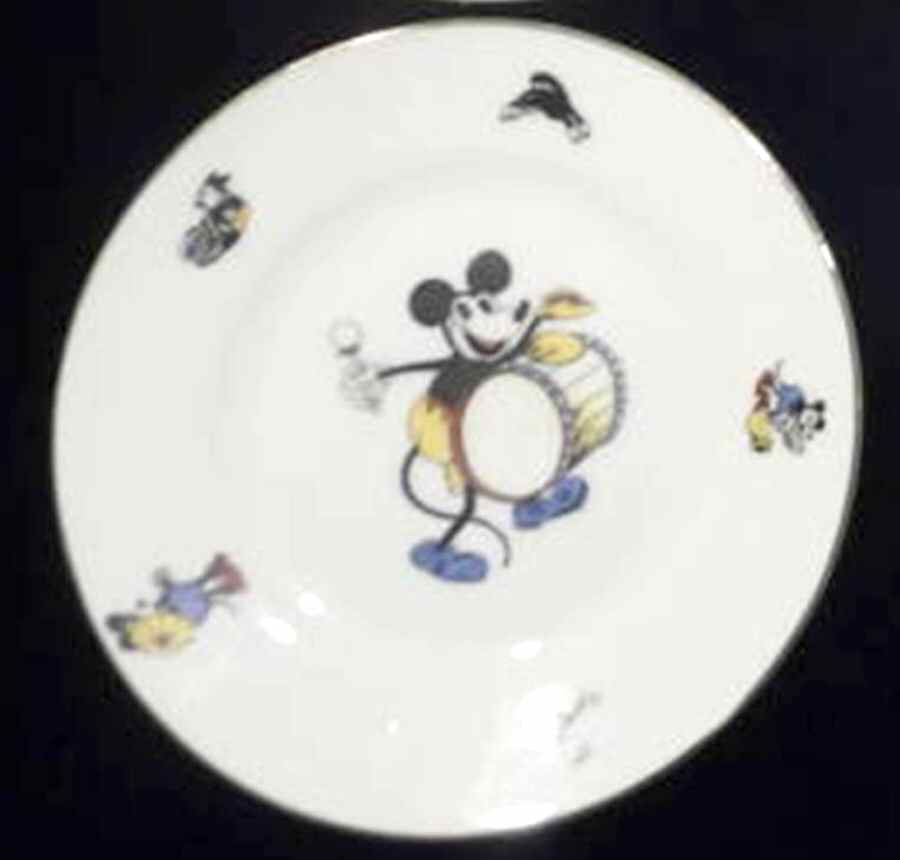 DIN24 Luncheon Plate by Disney-1