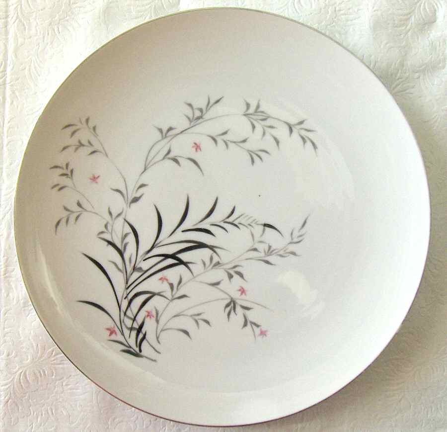 DIA28 Dinner Plate by Diamond (Japan)-1