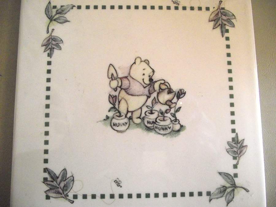 Winnie the Pooh (Leaf&Animal Rim) Tea Tile by Disney-1