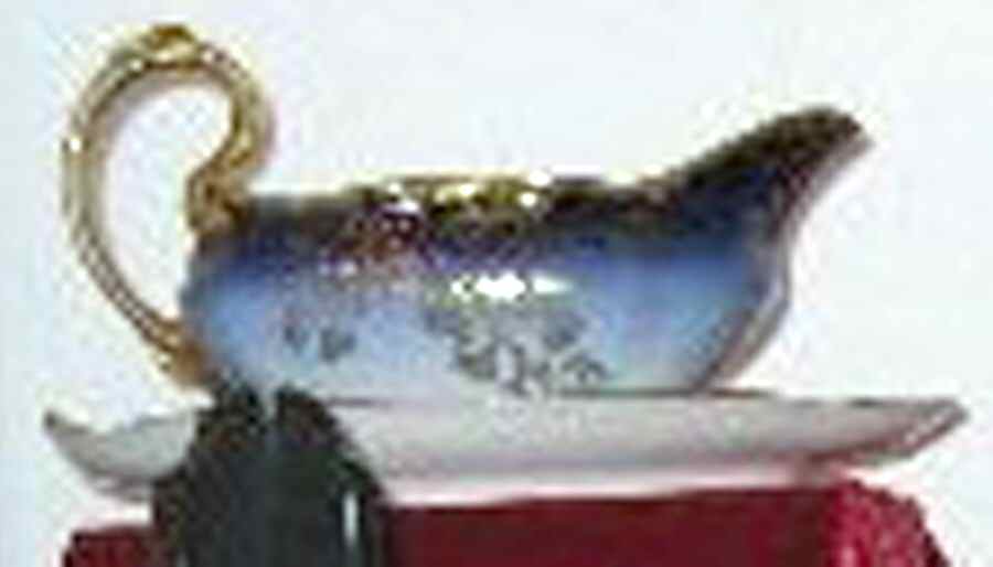 DEI154 Gravy Boat & Underplate by Delinieres-1