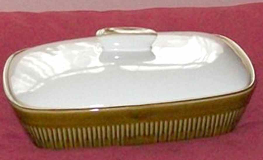 Patrician Rectangular Covered Divided Vegetable by Denby-Langley-1