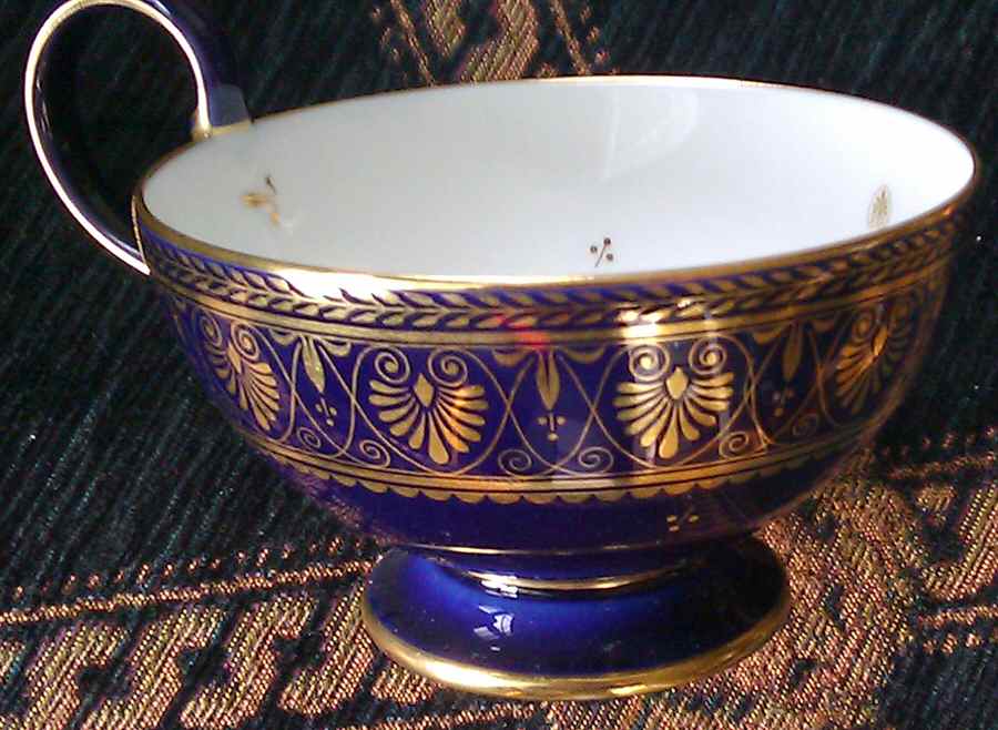 DOQ1 Footed Cup by Dore a Sevres-1