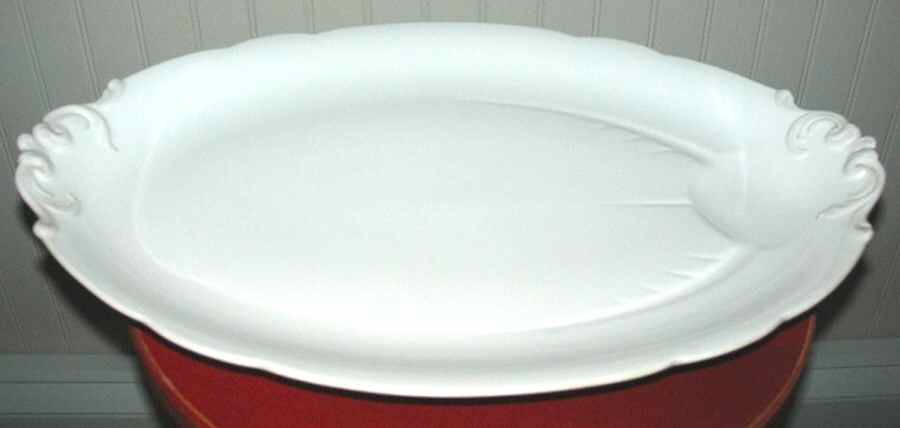 DEI170 19" Oval Platter with Well by Delinieres-1