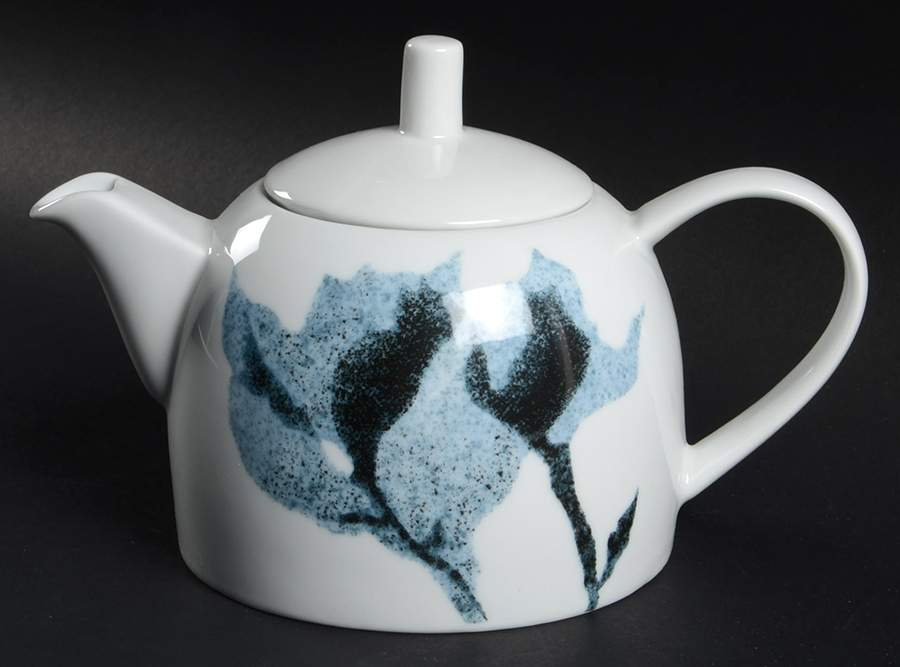 Silhuet Teapot & Lid by Dansk-1