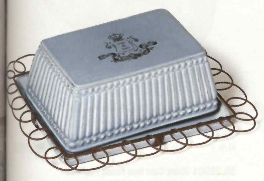 Cafe de Paris Rectangular Covered Butter by Department 56-1