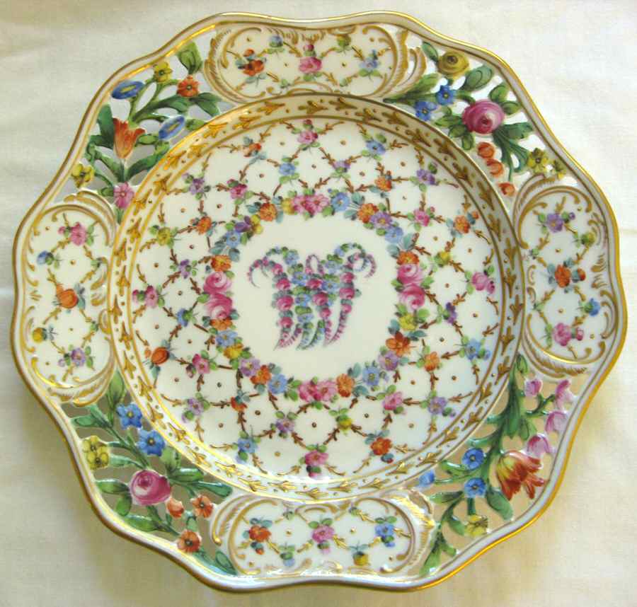 DRE127 Dinner Plate by Dresden (German)-1