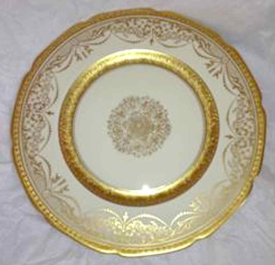 DDW13 Dinner Plate by Deluxe Decorating-1