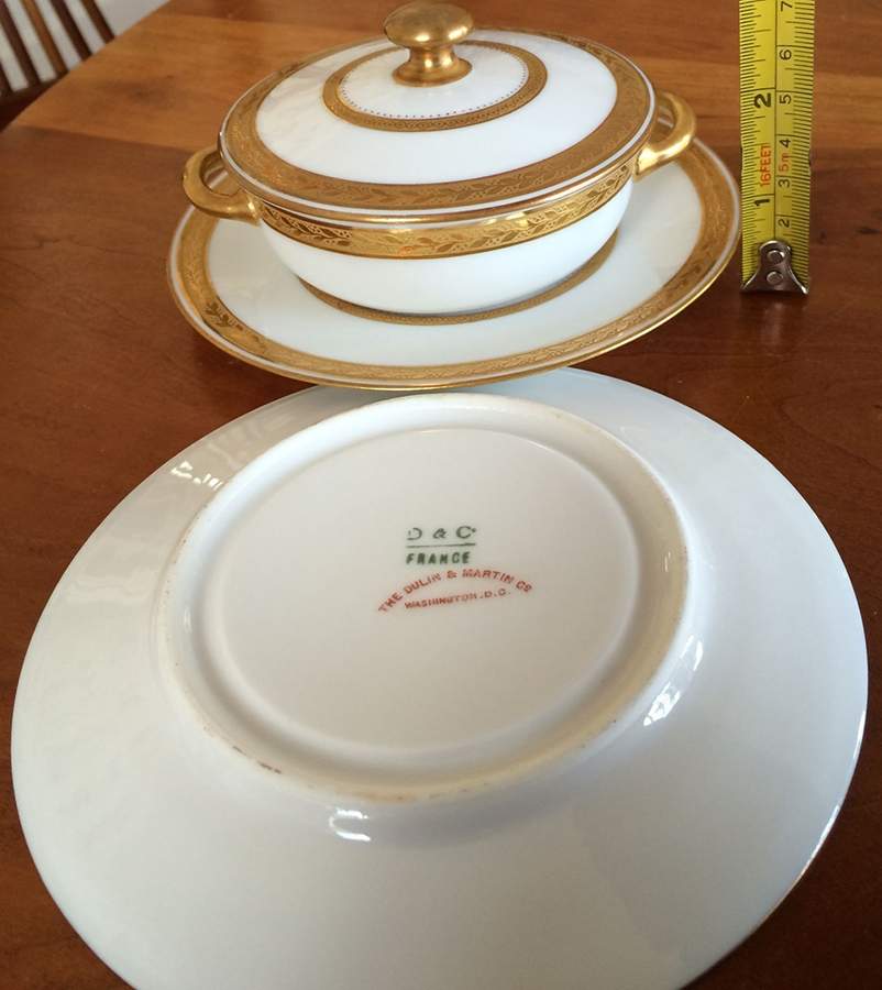 DEI189 Cream Soup Bowl & Saucer Set with Lid by Delinieres-1