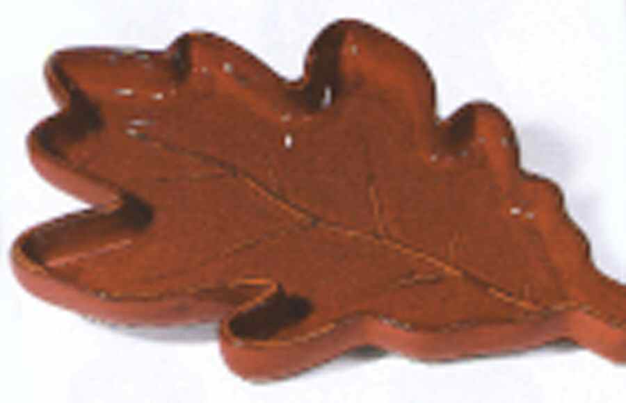 Red Oak Collection Leaf Shaped Dish by Department 56-1