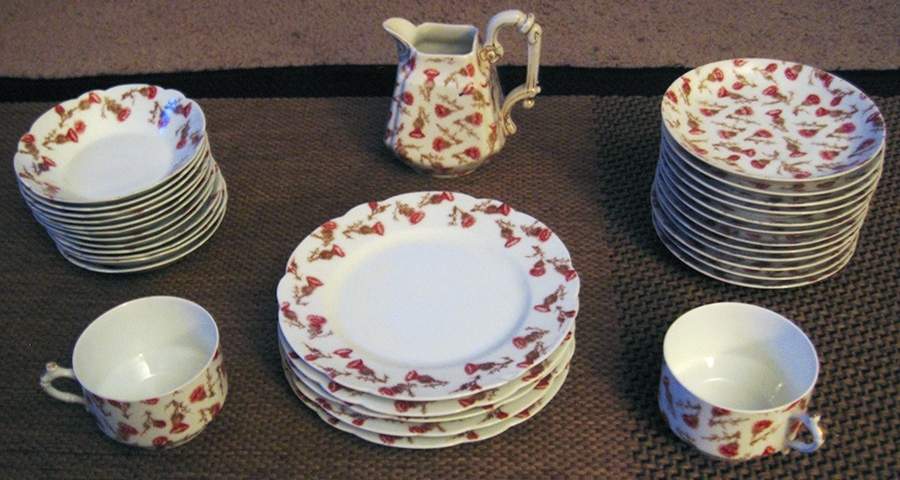 DEI204 Footed Cup by Delinieres-1