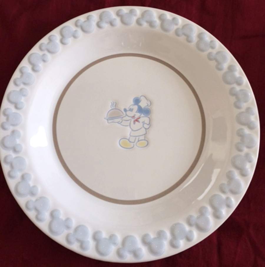 DIN39 Dinner Plate by Disney-1