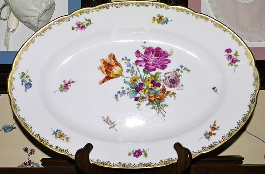 316 14" Oval Serving Platter by Dresden (German)-1