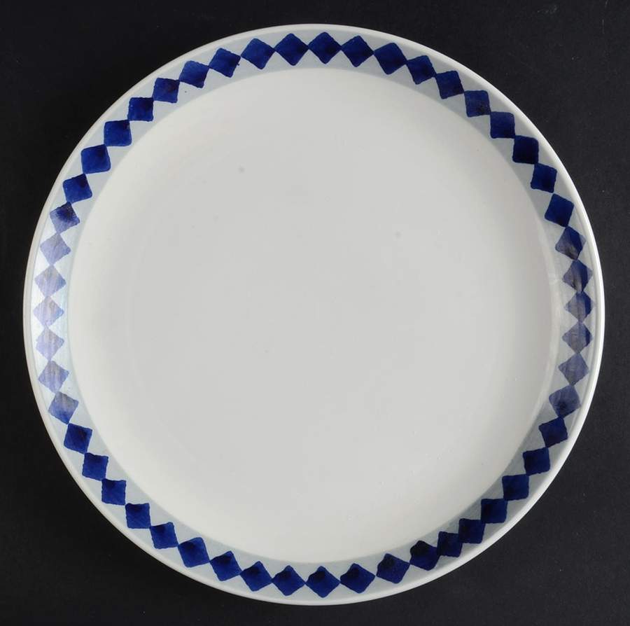 DIU6 Dinner Plate by Ditmar Urbach-1
