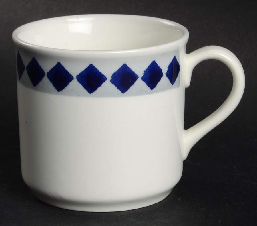 DIU6 Flat Cup by Ditmar Urbach-1