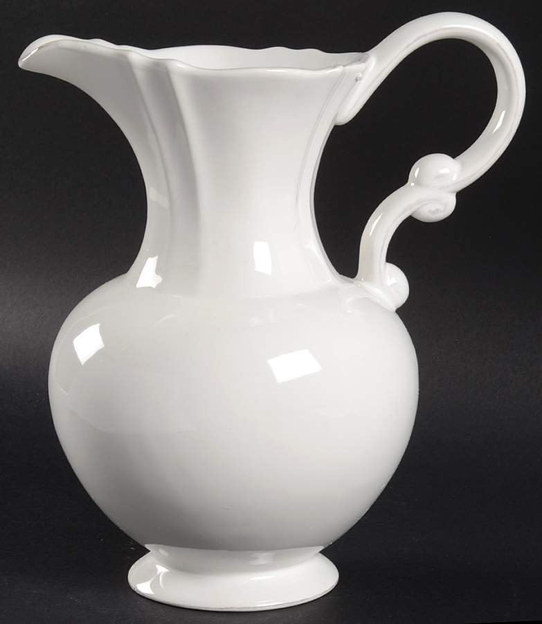 Matra 40 Oz Pitcher by David Tutera-1