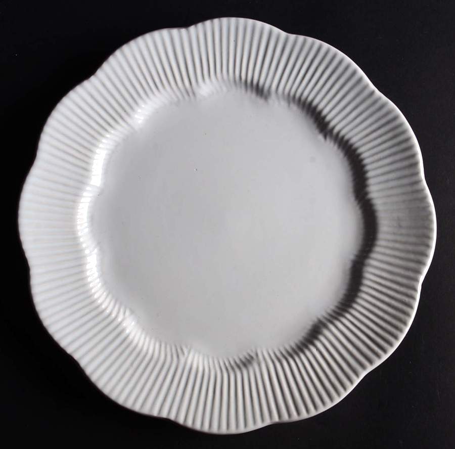 Serendra White Salad/Dessert Plate by David Tutera-1