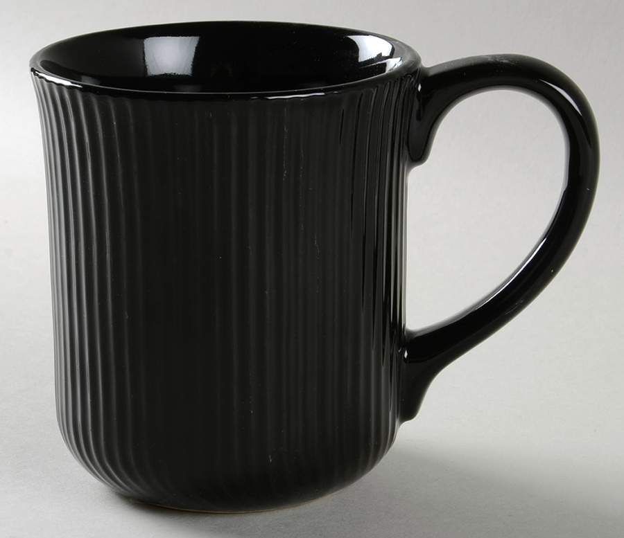 Serendra Black Mug by David Tutera-1