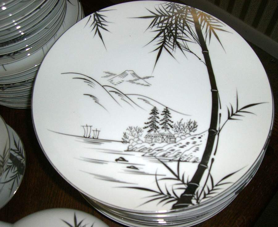 DIA30 Dinner Plate by Diamond (Japan)-1