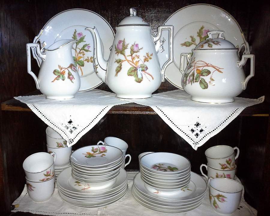 DEI223 Flat Cup & Saucer Set by Delinieres-1