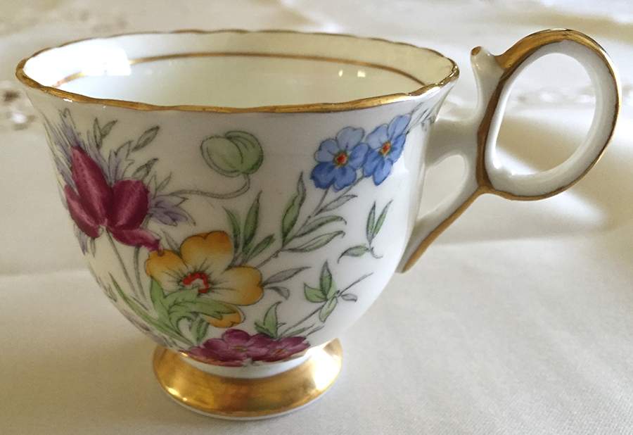 Dawn Footed Cup by Delphine-1