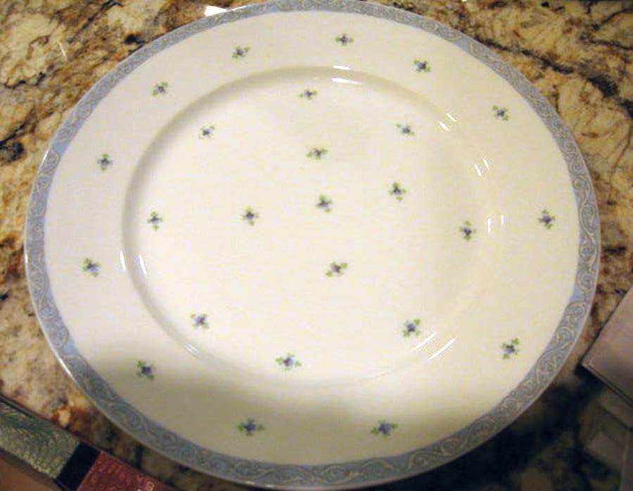 DMT68 Dinner Plate by G Demartine-1
