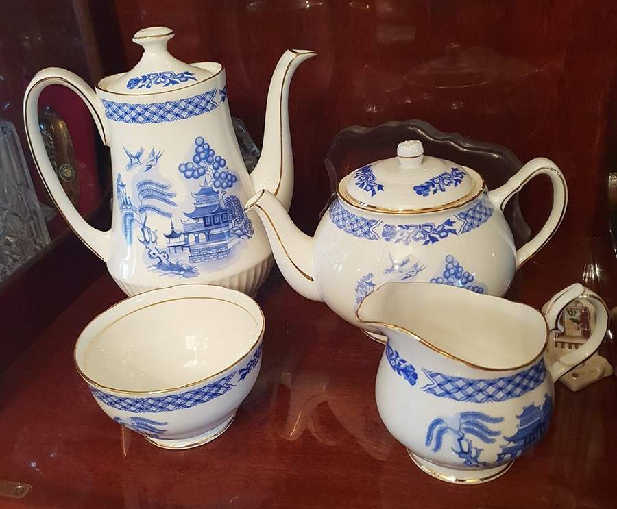 Willow (Bone) Coffee Pot & Lid by Duchess-1