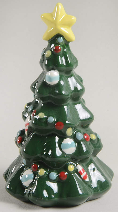 Pooh Christmas Figural Salt Shaker by Zrike-1