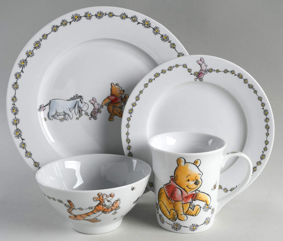 Winnie the Pooh Daisy Chain 4 Piece Place Setting by Zrike-1
