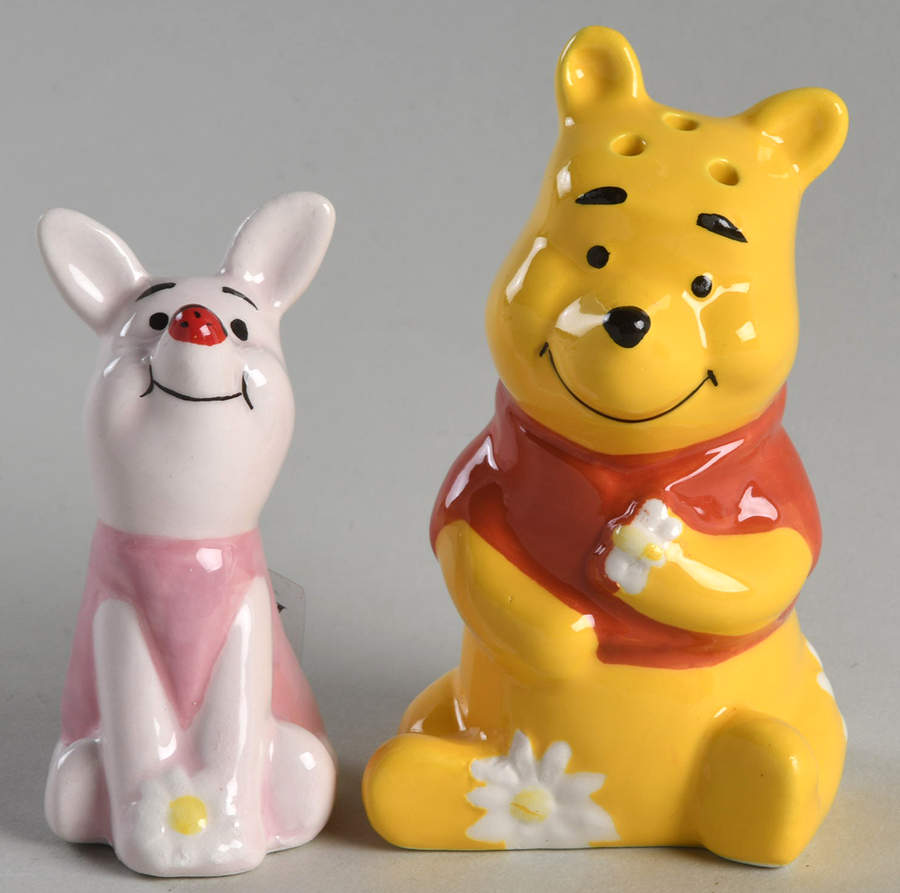 Winnie the Pooh Daisy Chain Figural Salt & Pepper Set by Zrike-1