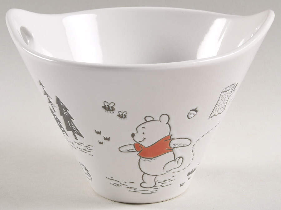 Winnie the Pooh Bee at One Noodle Bowl by Zrike-1