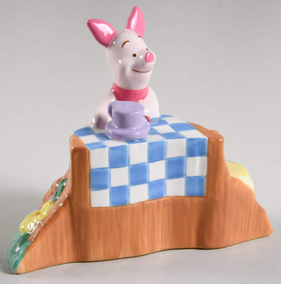 Winnie the Pooh (Miscellaneous) Figural Pepper Shaker by Zrike-1