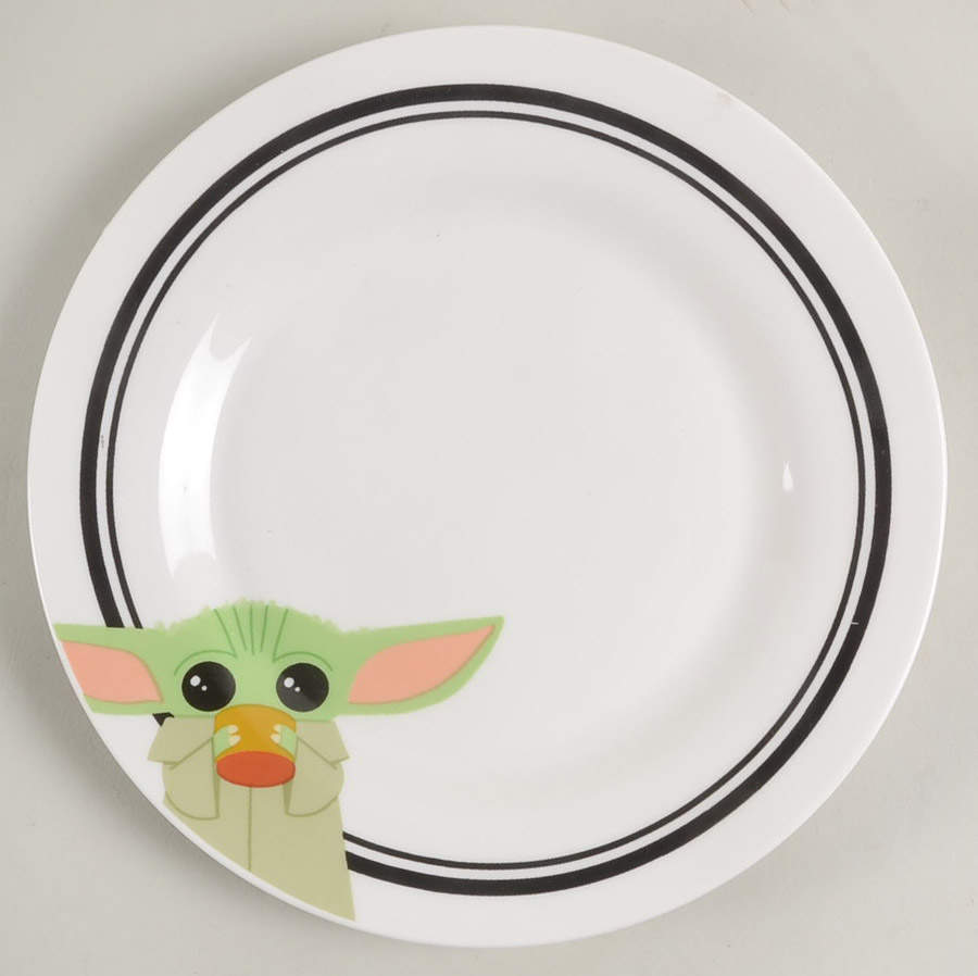 Mandalorian Salad/Dessert Plate by Disney-1