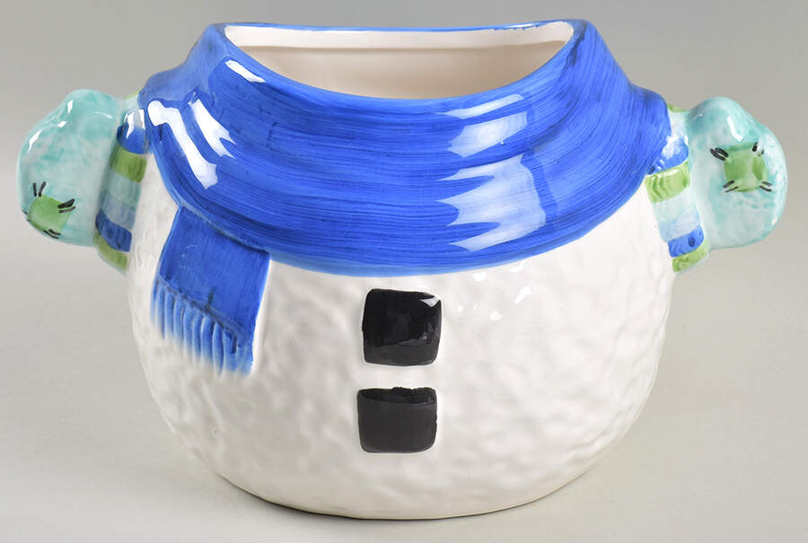 DNP8 Figural Cookie Jar No Lid by Designpac-1