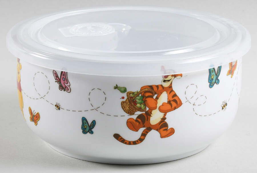 Winnie the Pooh Spring Days 26 Oz Round Plastic Microwave Bowl & Vented Lid by Zrike-1
