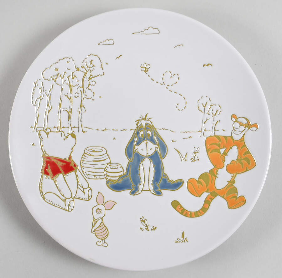 Winnie the Pooh Bee at One Salad Plate by Zrike-1