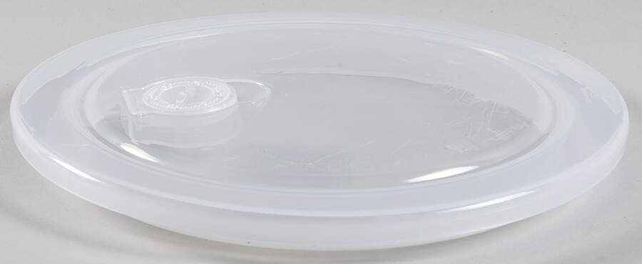 Winnie the Pooh Bee at One Vent Lid for 32 Oz Round Plastic Microwave Bowl by Zrike-1