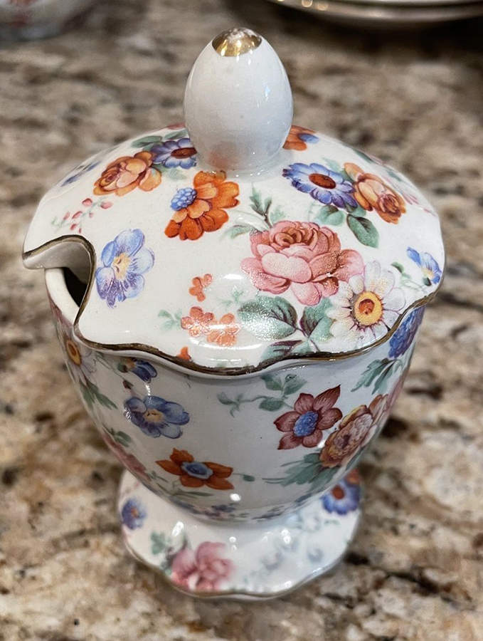 DORSET (CHEERY CHINTZ, GOLD TRIM) Jam/Jelly & Lid by Erphila-1