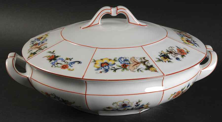 EAM11 Round Covered Vegetable by E & A Muller-1