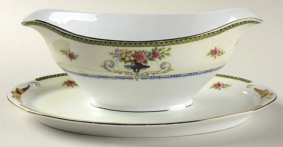 EAM5 Gravy Boat with Attached Underplate by E & A Muller-1