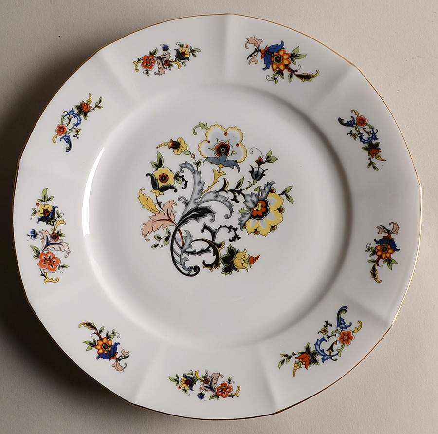 EAM8 Dinner Plate by E & A Muller-1