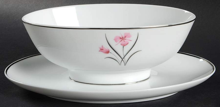 Caprice Gravy Boat with Attached Underplate by Easterling-1