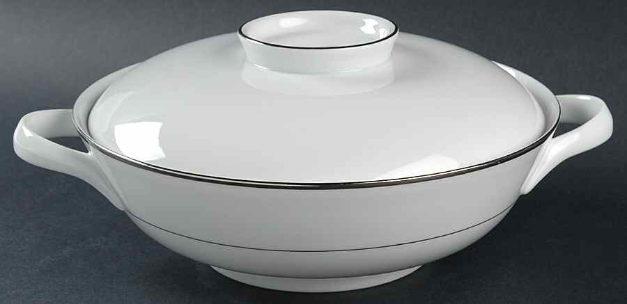 Lohengrin Round Covered Vegetable by Easterling-1