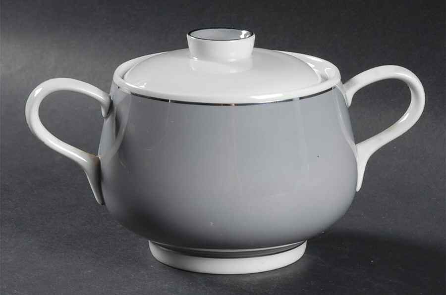Majestic Sugar Bowl & Lid by Easterling-1