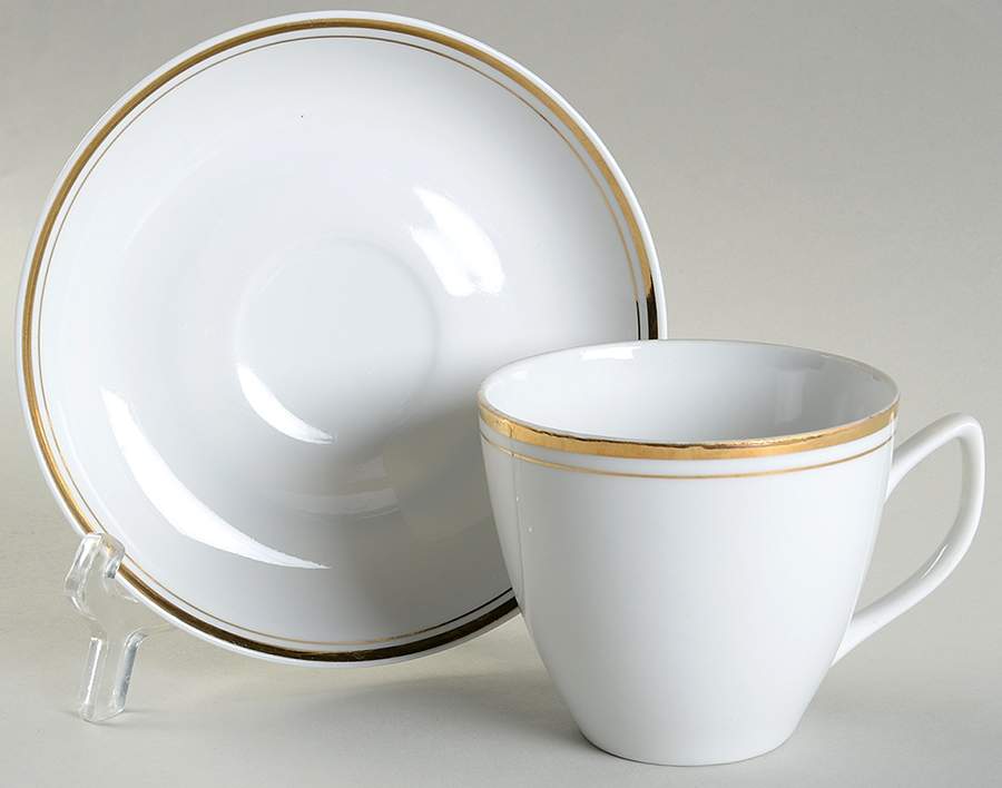 Goldina Flat Cup & Saucer Set by Embassy (Poland)-1