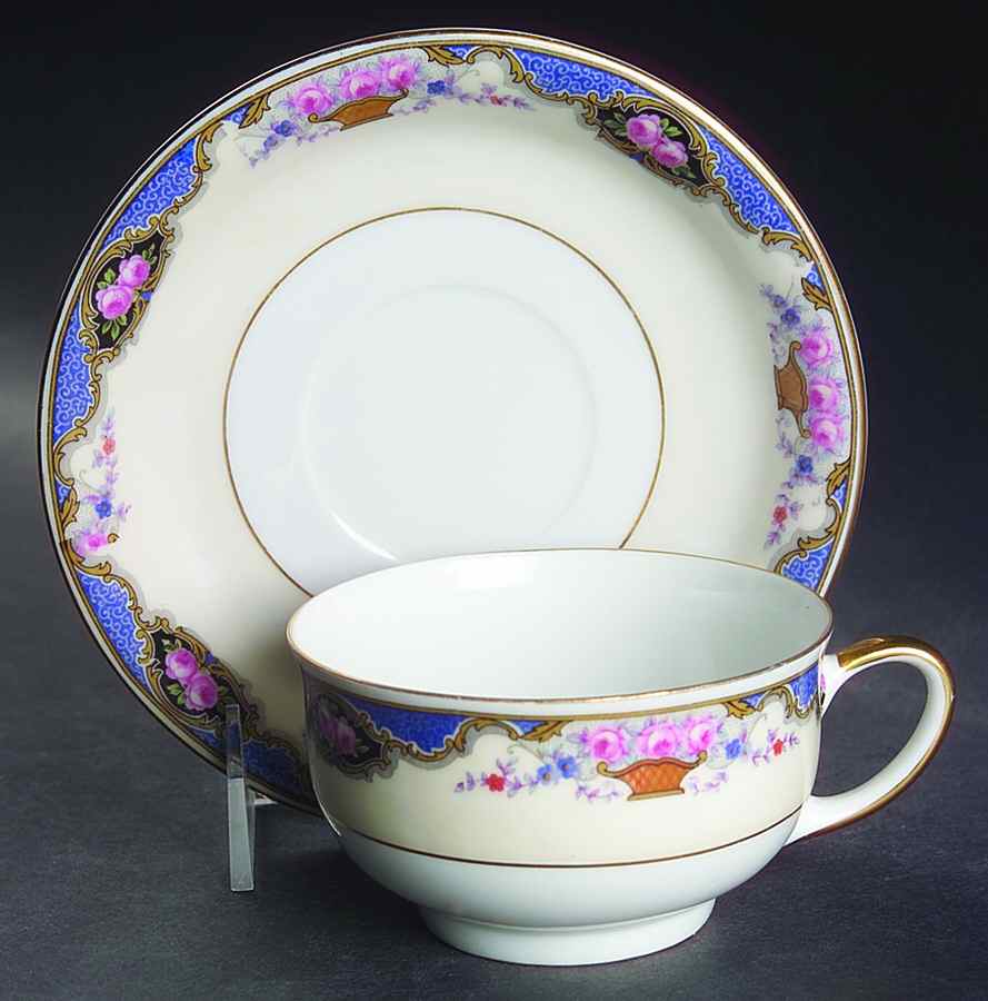 1262 (Verge, Cream Rim) Footed Cup & Saucer Set by Edelstein-1