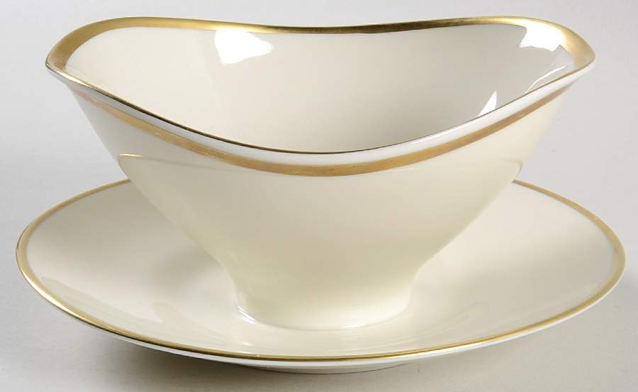 7540 (Coupe Shape) Gravy Boat with Attached Underplate by Edelstein-1