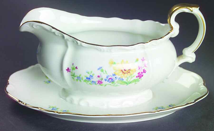 Alice Gravy Boat with Attached Underplate by Edelstein-1